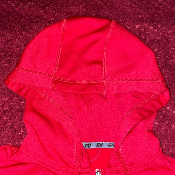 NIKE red therma fit jacket - Picture 3 of 5